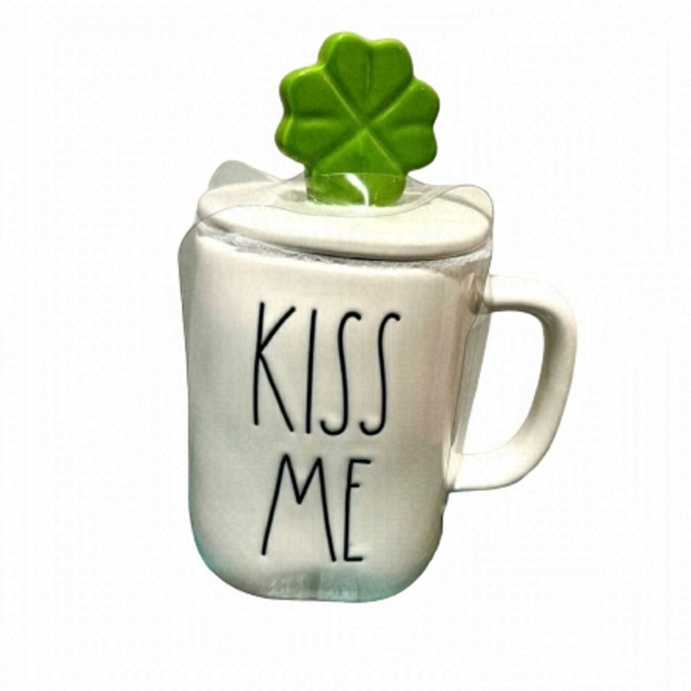 𝅺RAE Dunn Kiss Me Topper Mug